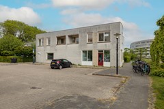 Aardbisschop Romerostraat 332  Utrecht 012.jpg